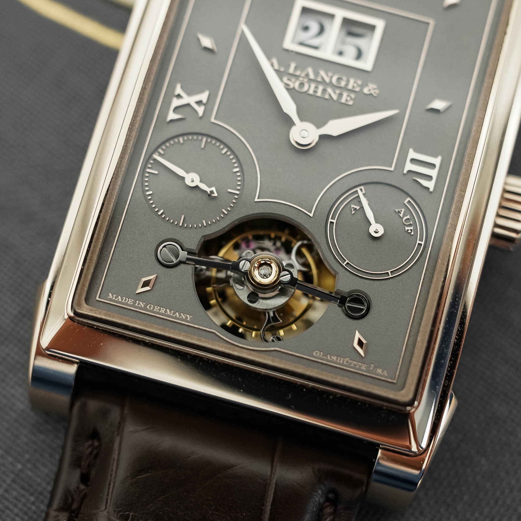 A Lange Sohne Cabaret Tourbillon Honeygold Limited Edition 2026 - Review - 3 A Lange Sohne Cabaret Tourbillon Honeygold Limited Edition 2026 - Review - 3
