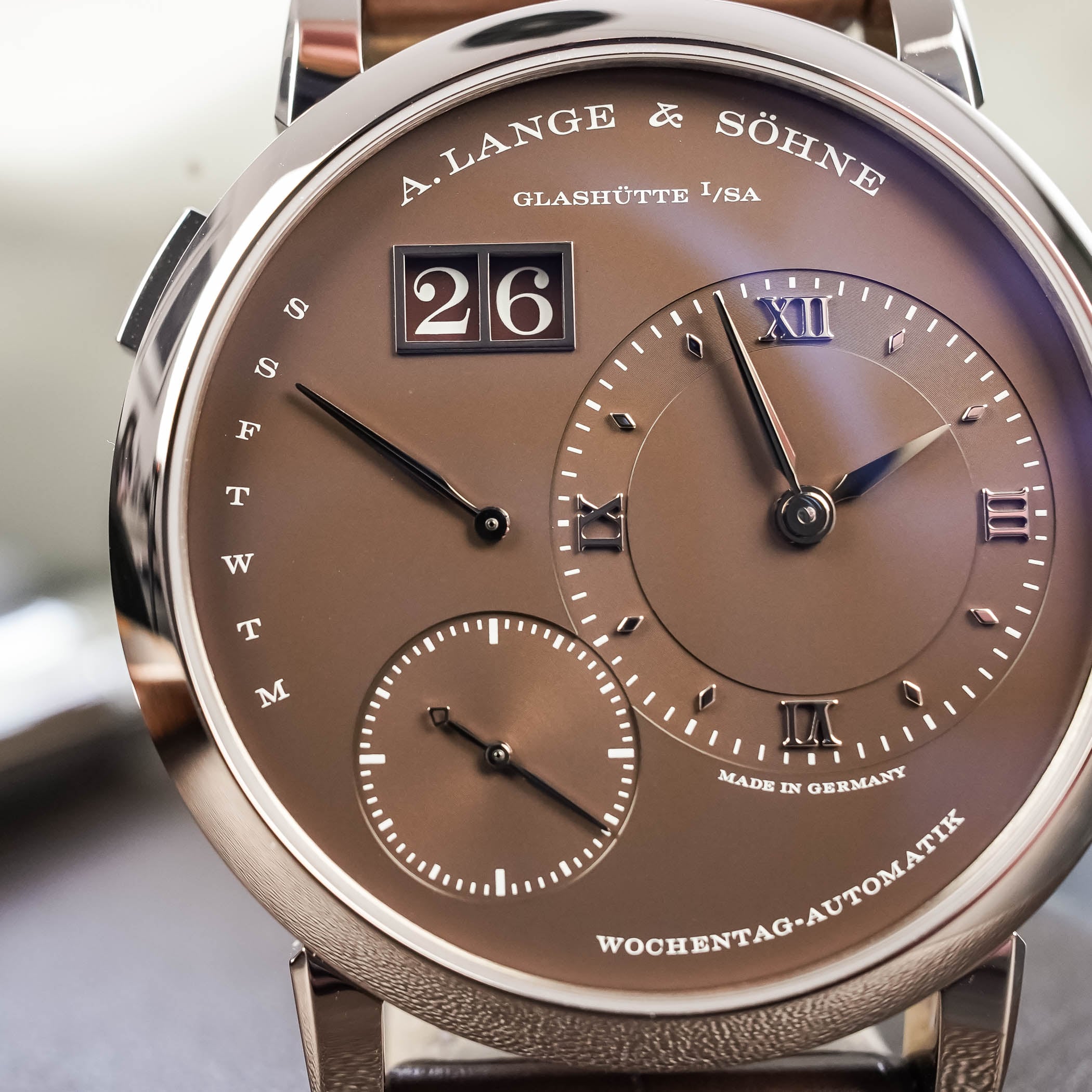 The A. Lange & Söhne Lange 1 Daymatic Honeygold (Incl. Video) - Royal Watch Pk