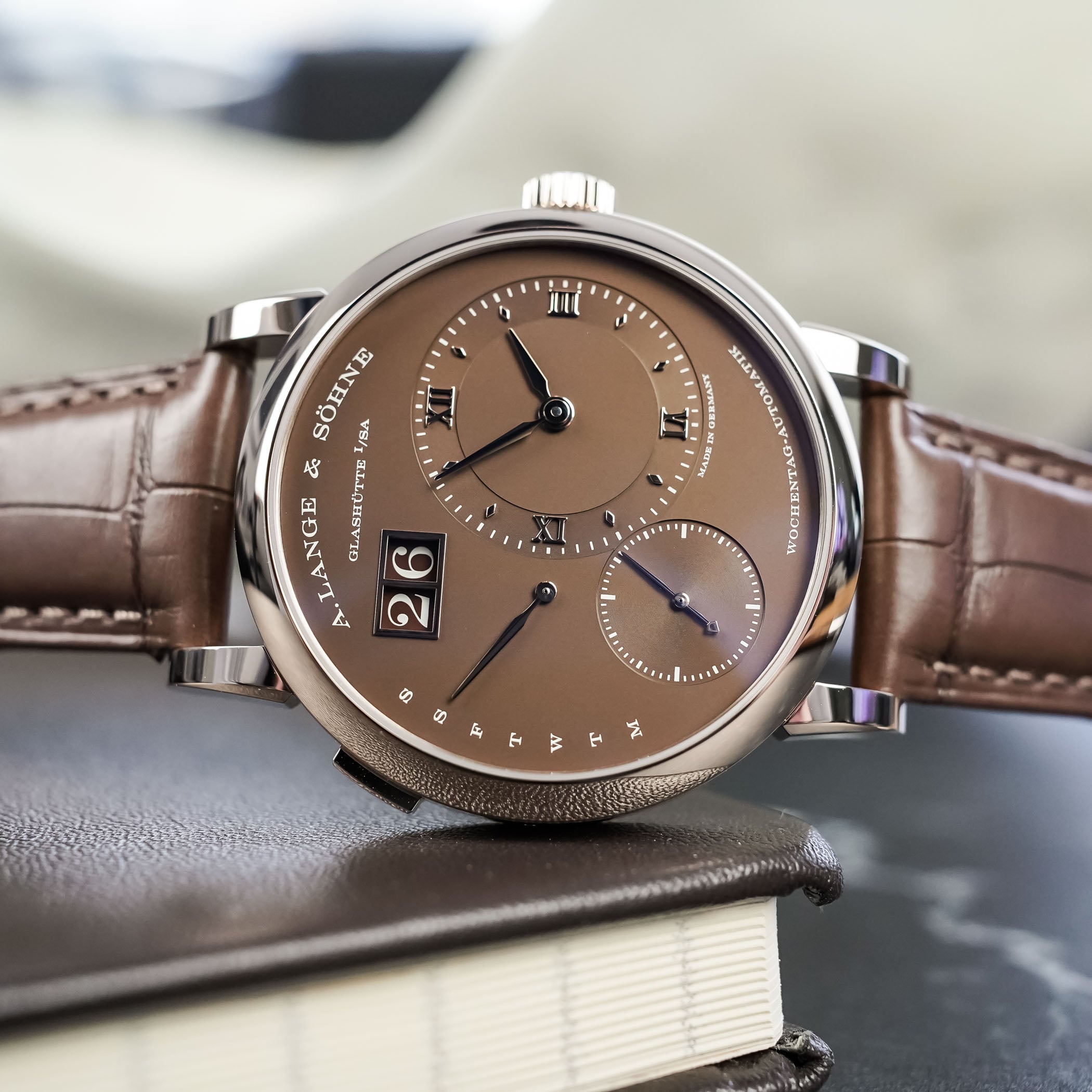 A Lange Sohne Lange 1 Daymatic Honeygold Video Review - 7