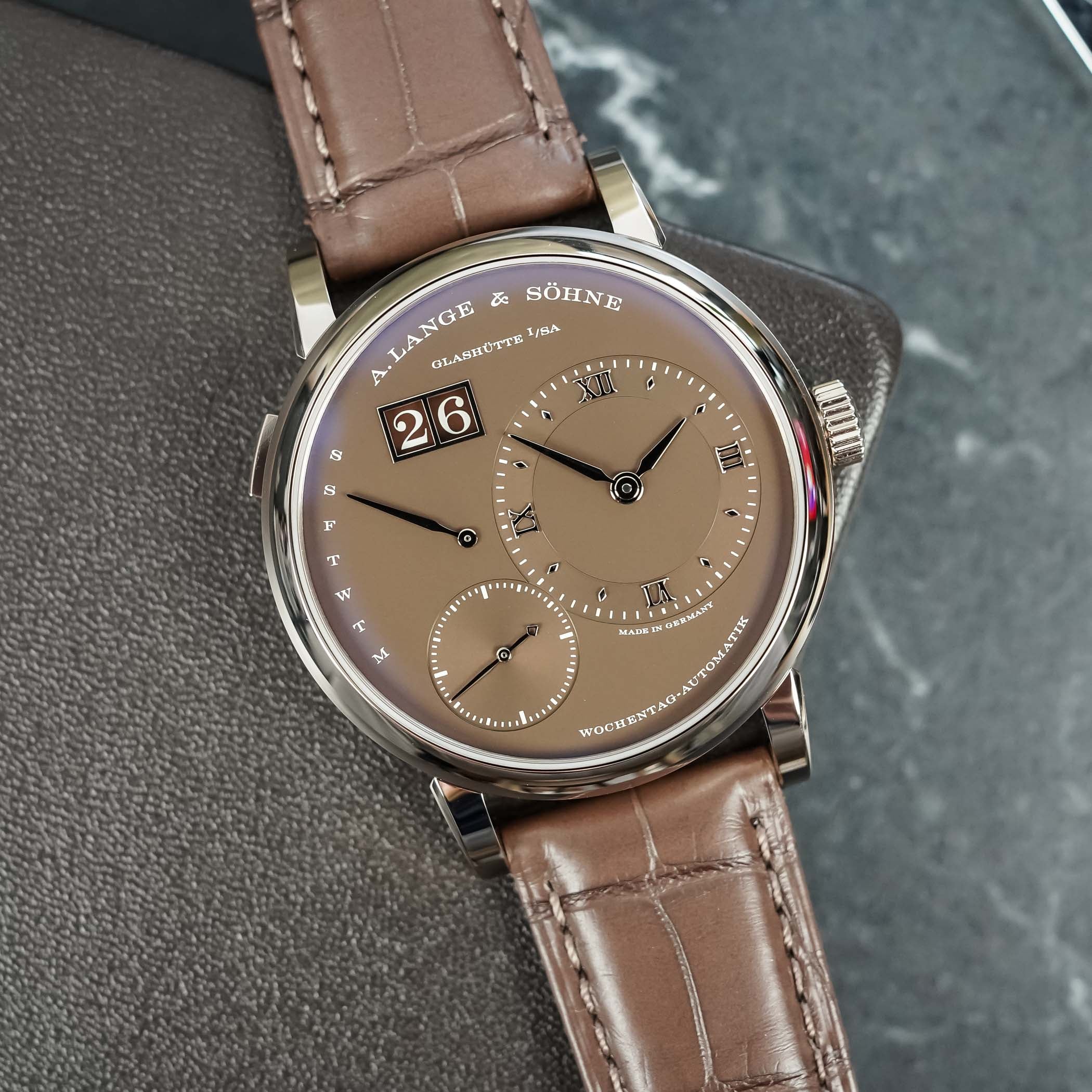 The A. Lange & Söhne Lange 1 Daymatic Honeygold (Incl. Video) - Royal Watch Pk