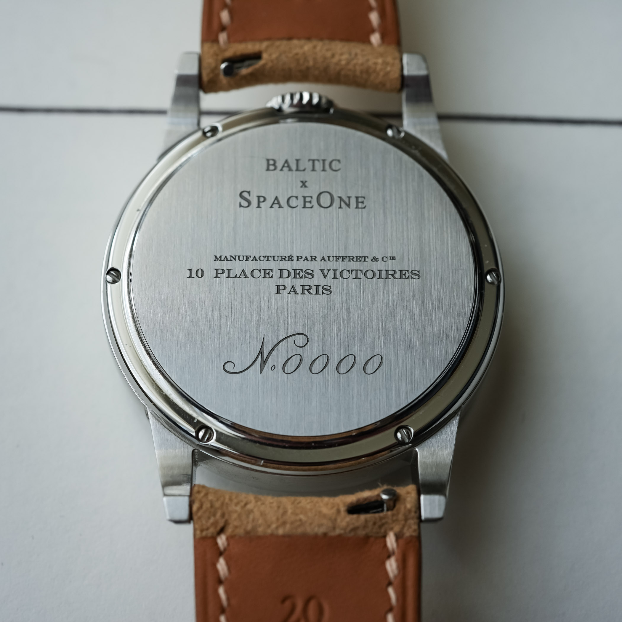 Baltic X Spaceone Seconde Majeure Jumping Hour Review - 5 Baltic X Spaceone Seconde Majeure Jumping Hour Review - 5
