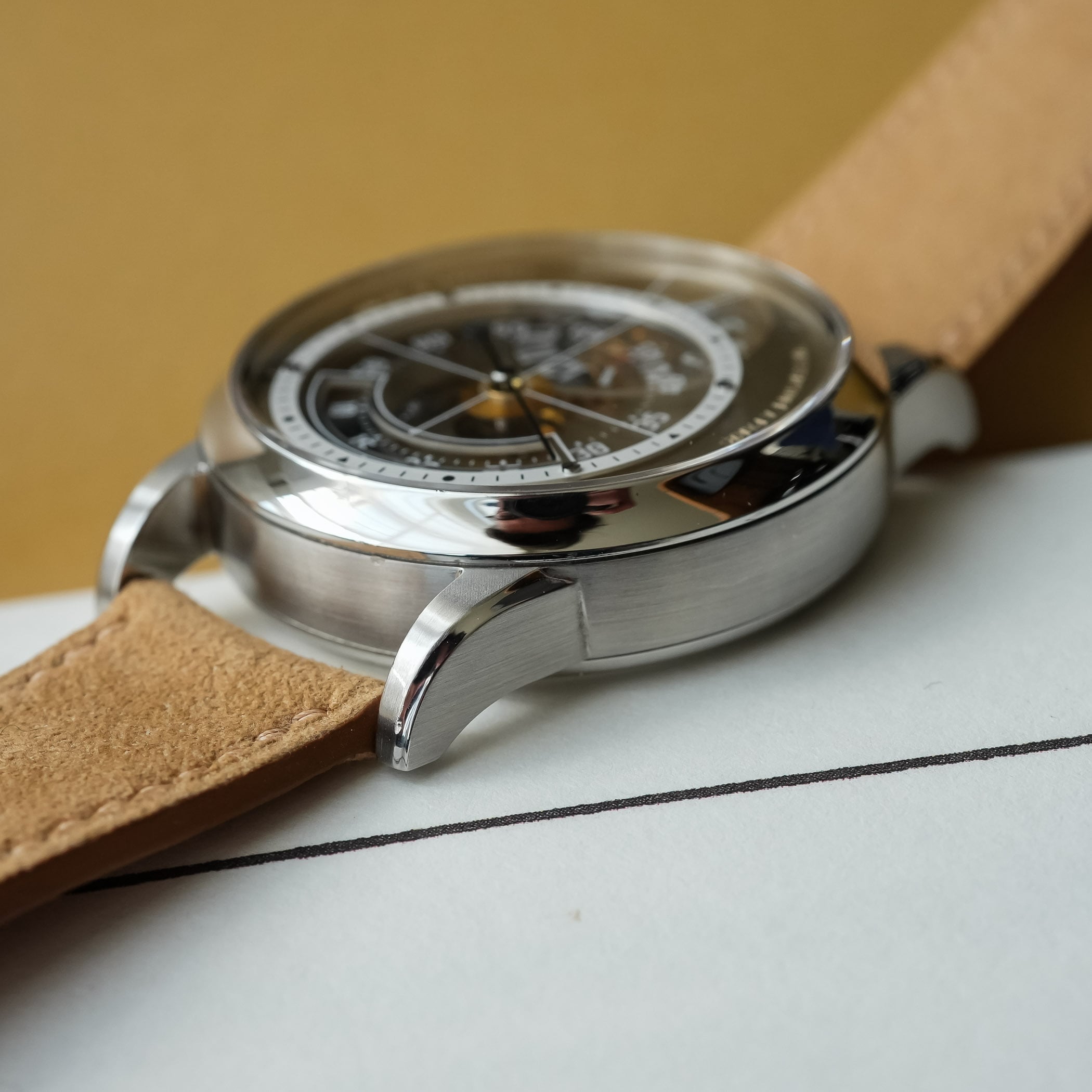 Baltic X Spaceone Seconde Majeure Jumping Hour Review - 6 Baltic X Spaceone Seconde Majeure Jumping Hour Review - 6