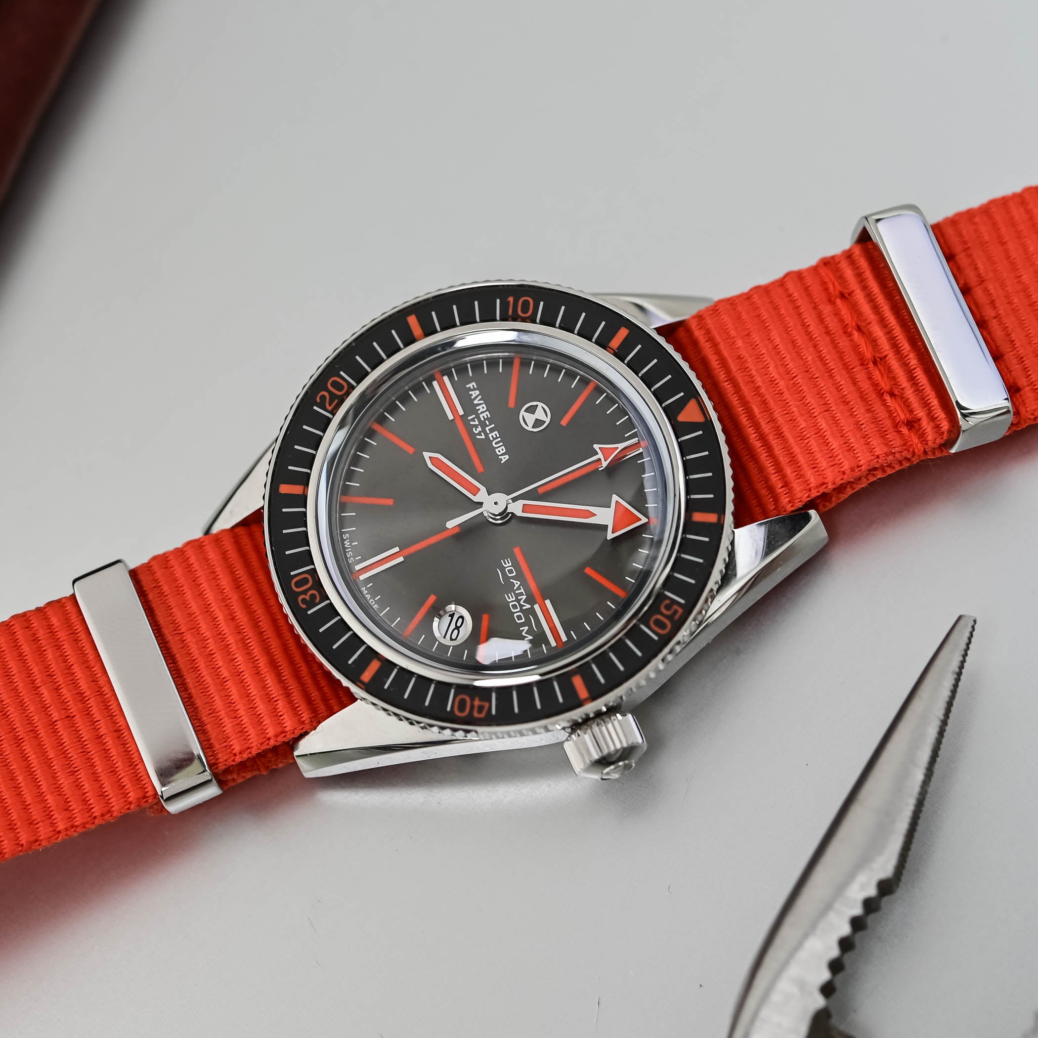 Favre Leuba Deep Raider Revival Orange Dive Watch Review - 11