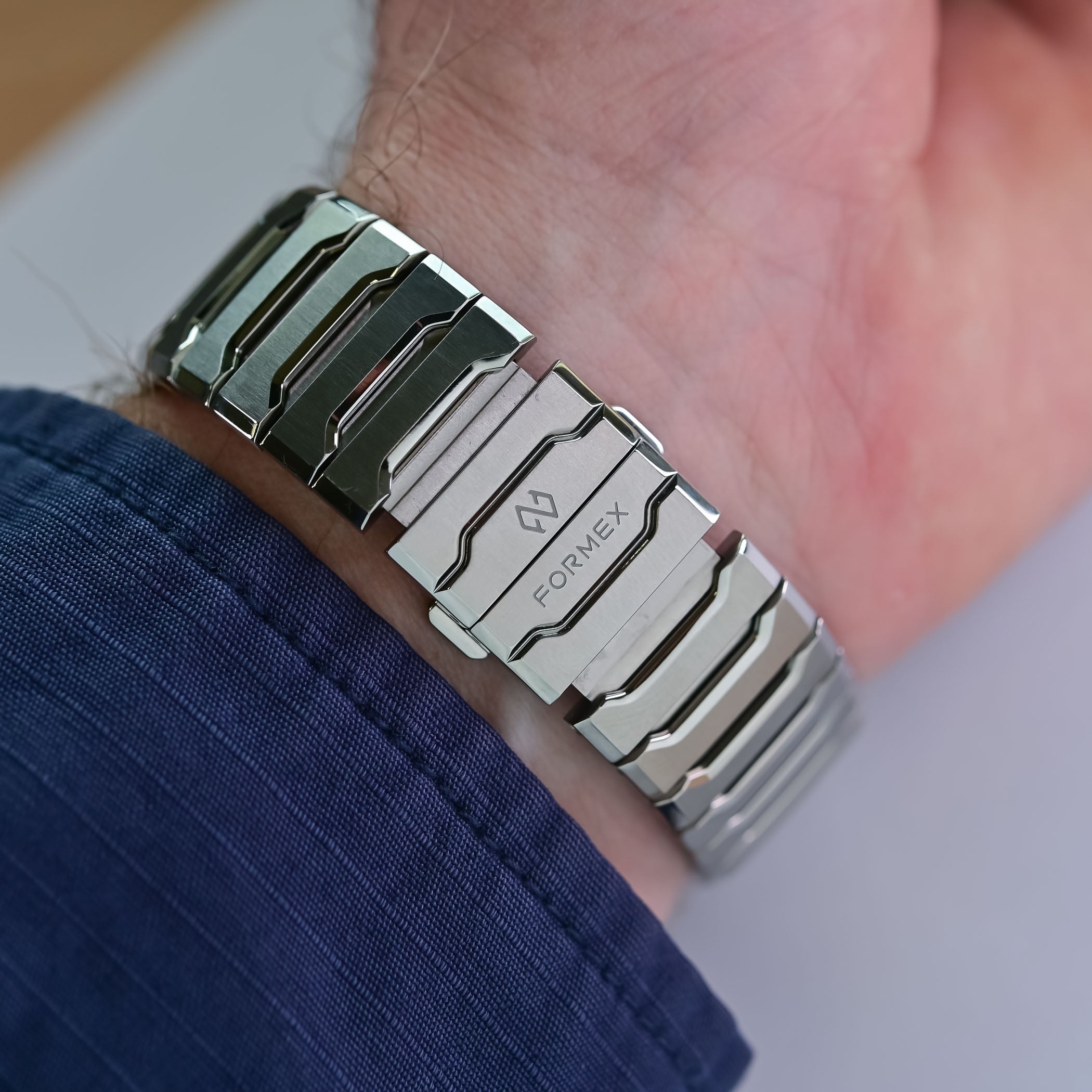 Formex Aria Manufacture Chronometer Integrated Bracelet Sports Watch Micro-Rotor Horage Movement - Review - 10