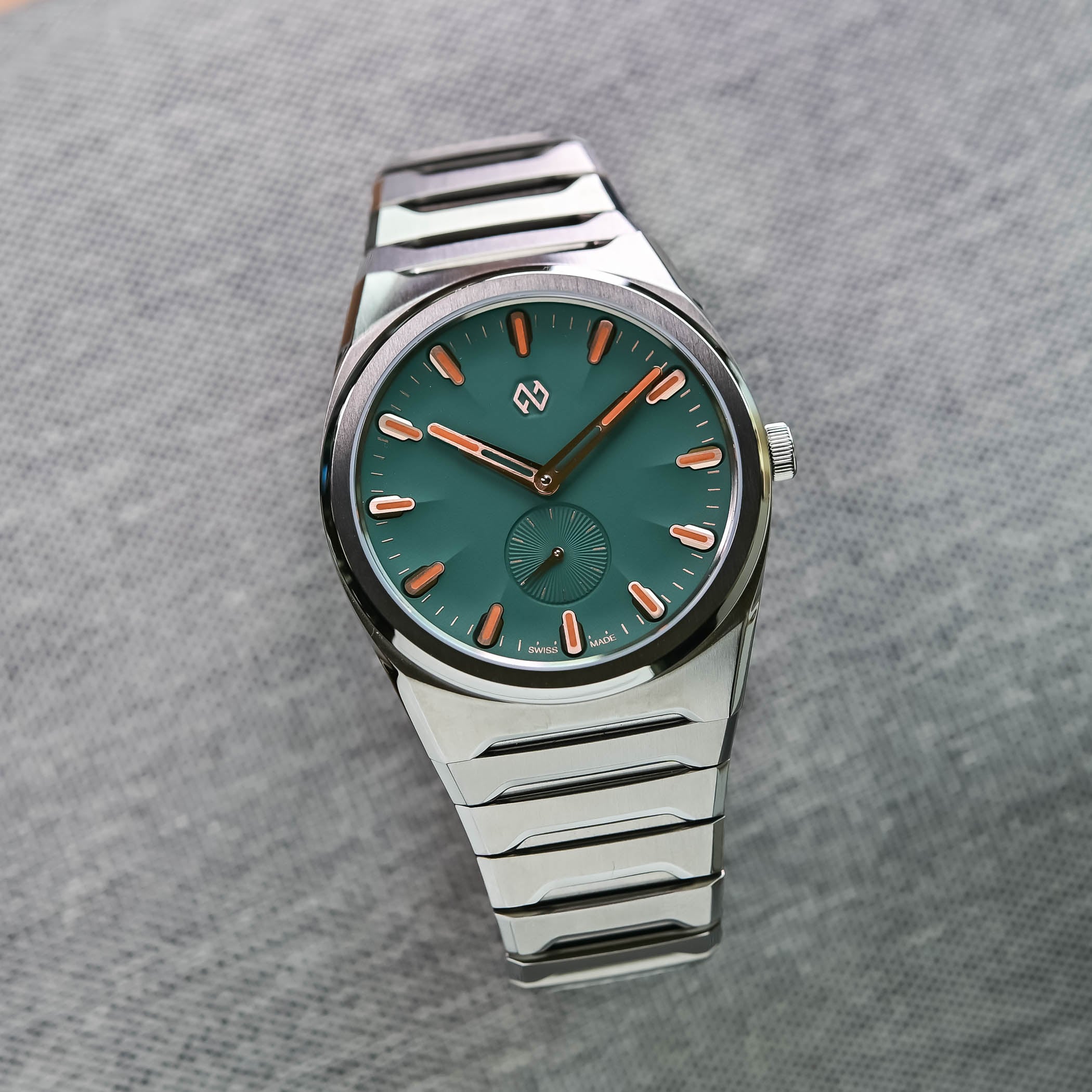 The Formex Aria Manufacture Chronometer, A Bold Step Into Integrated Sports Watches - Royal Watch Pk
