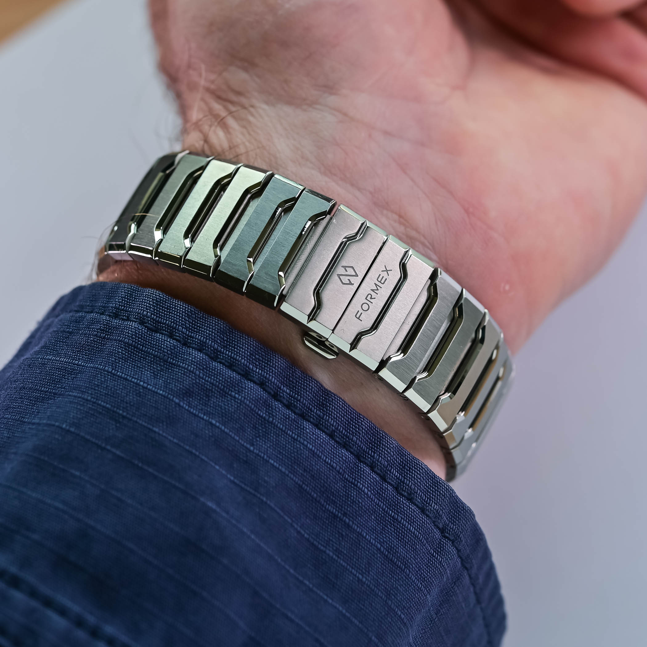Formex Aria Manufacture Chronometer Integrated Bracelet Sports Watch Micro-Rotor Horage Movement - Review - 9