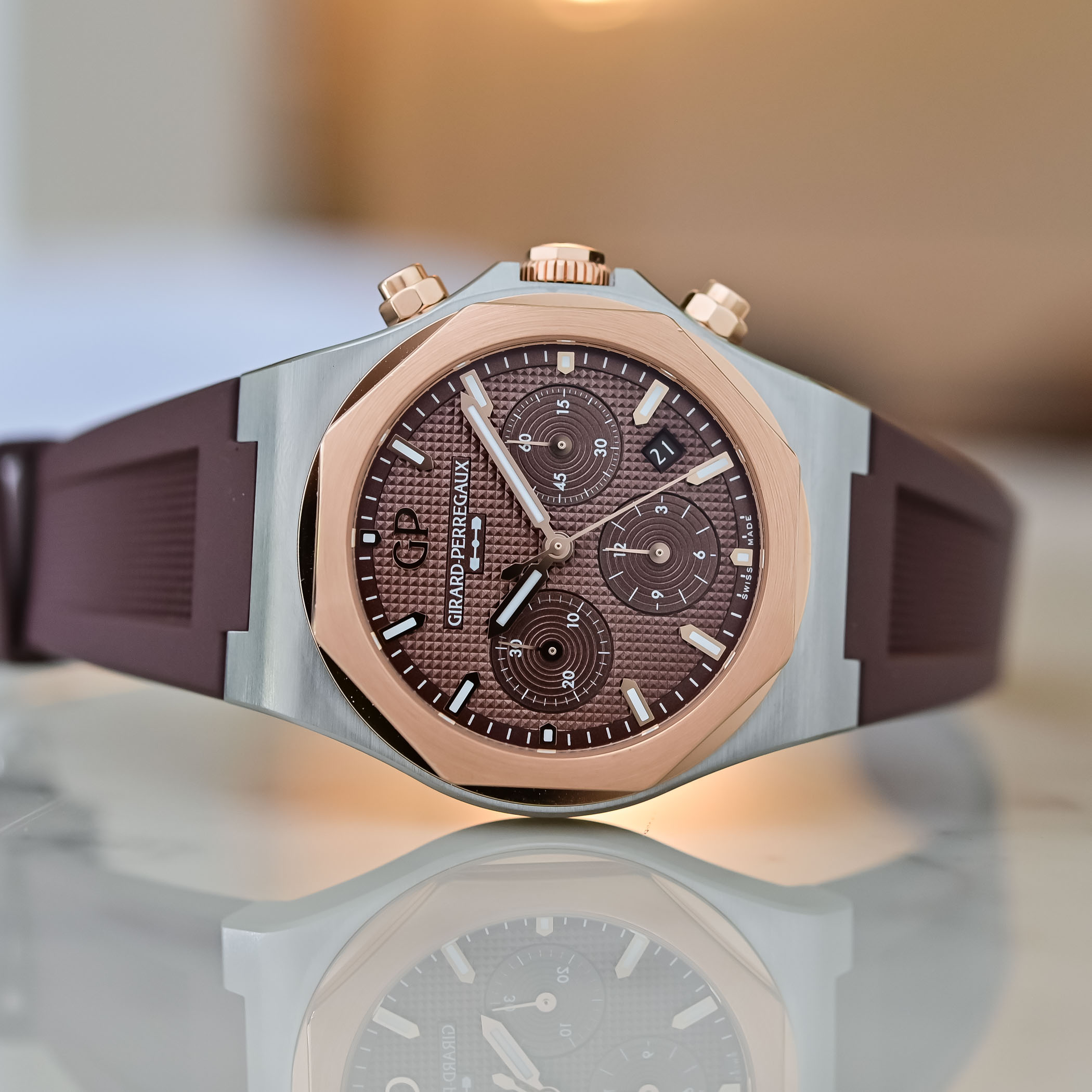 Girard-Perregaux Laureato Chronograph 42Mm Steel-And-Gold Chocolate Brown Dial - Review - 6