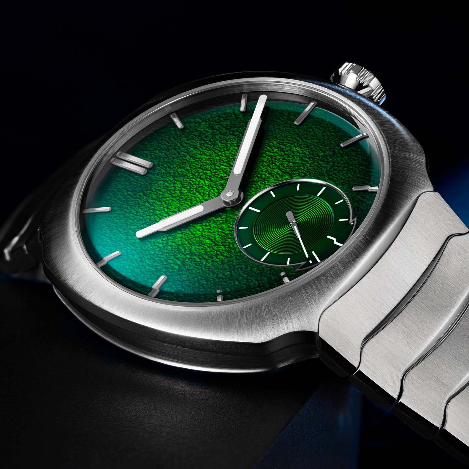 H Moser Cie Streamliner Small Seconds Lime Green Enamel Boutique Edition - 6 H Moser Cie Streamliner Small Seconds Lime Green Enamel Boutique Edition - 6