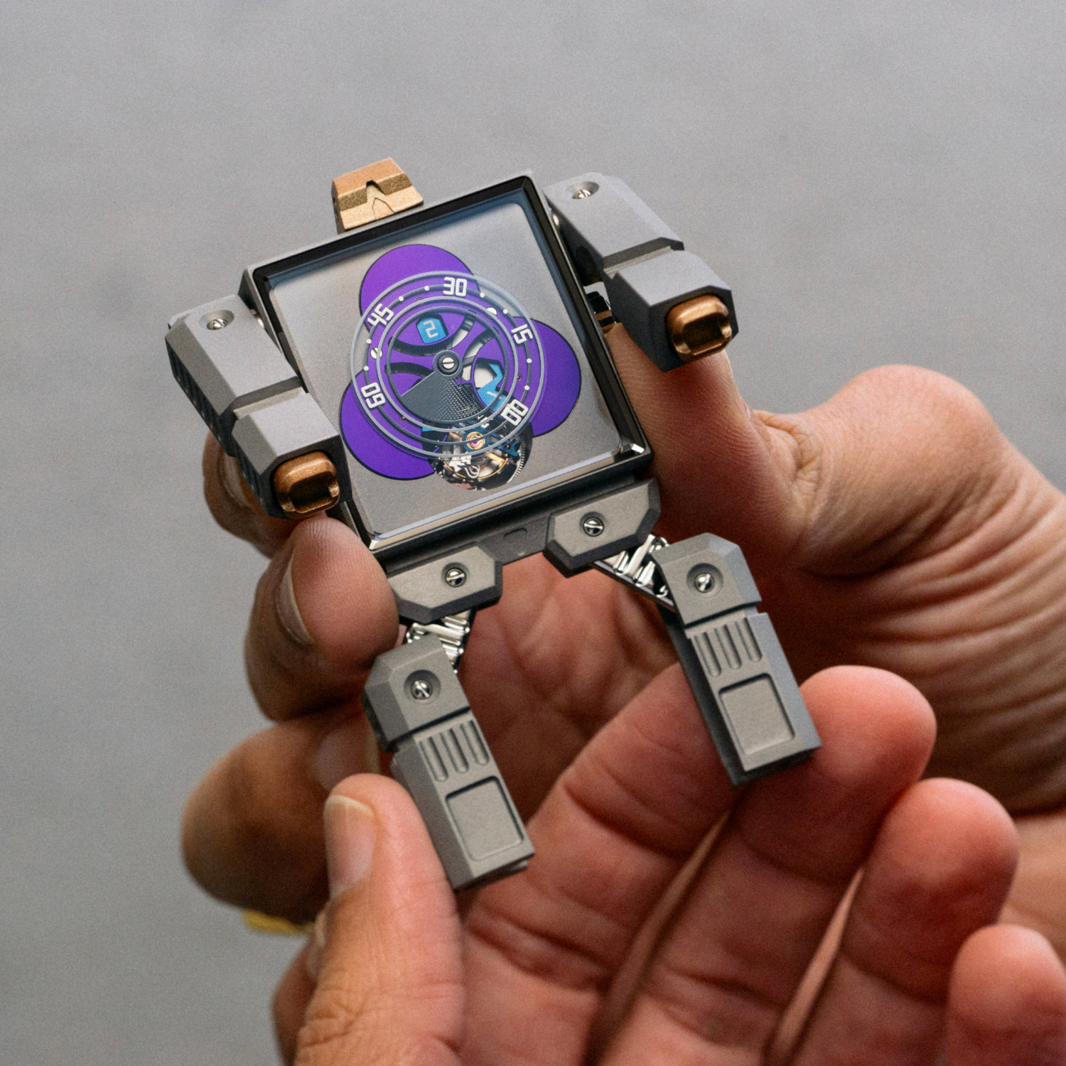 Hautlence Retrovision 85 - 2