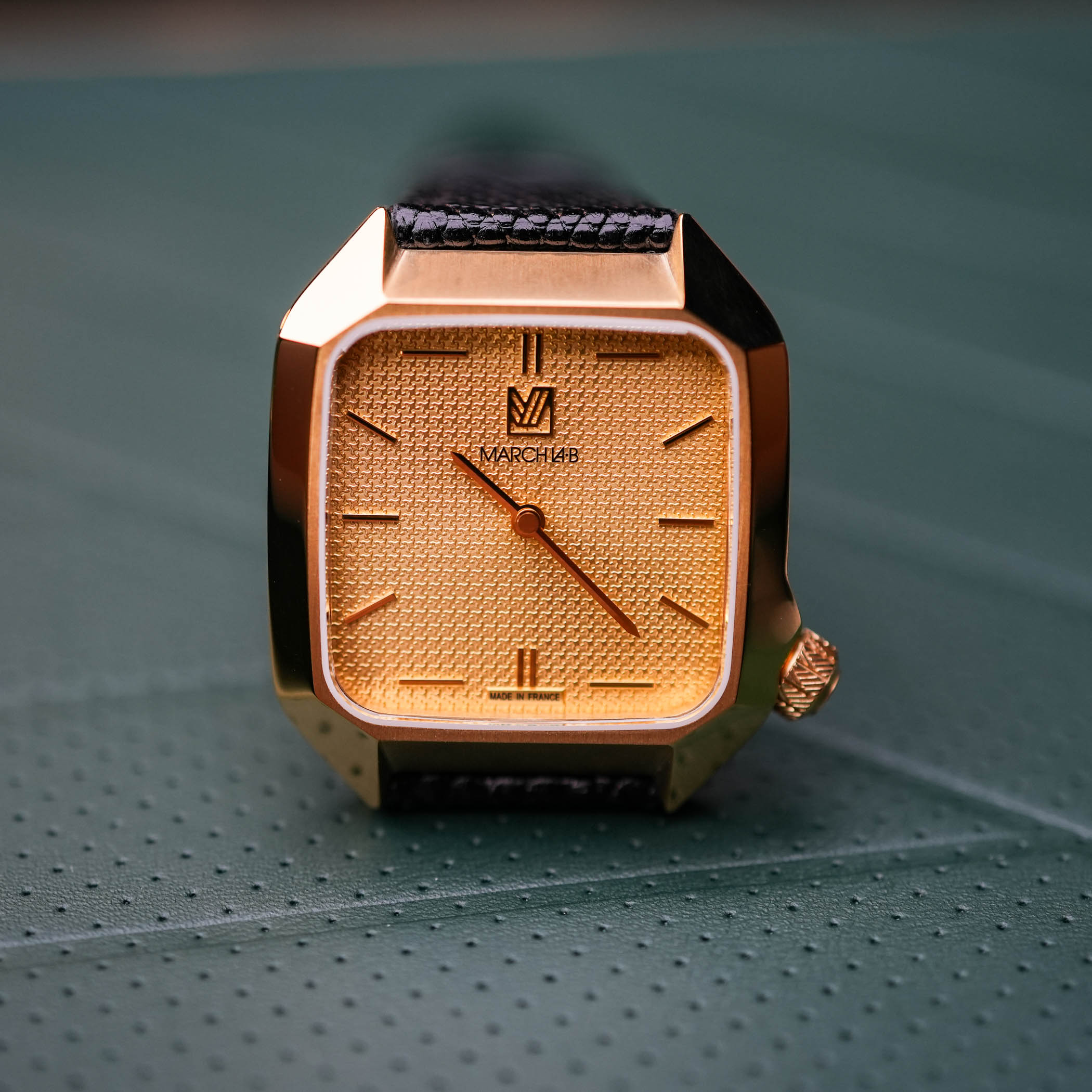 March La.b Goes Dressy And Compact With The Am2 Xs - Royal Watch Pk