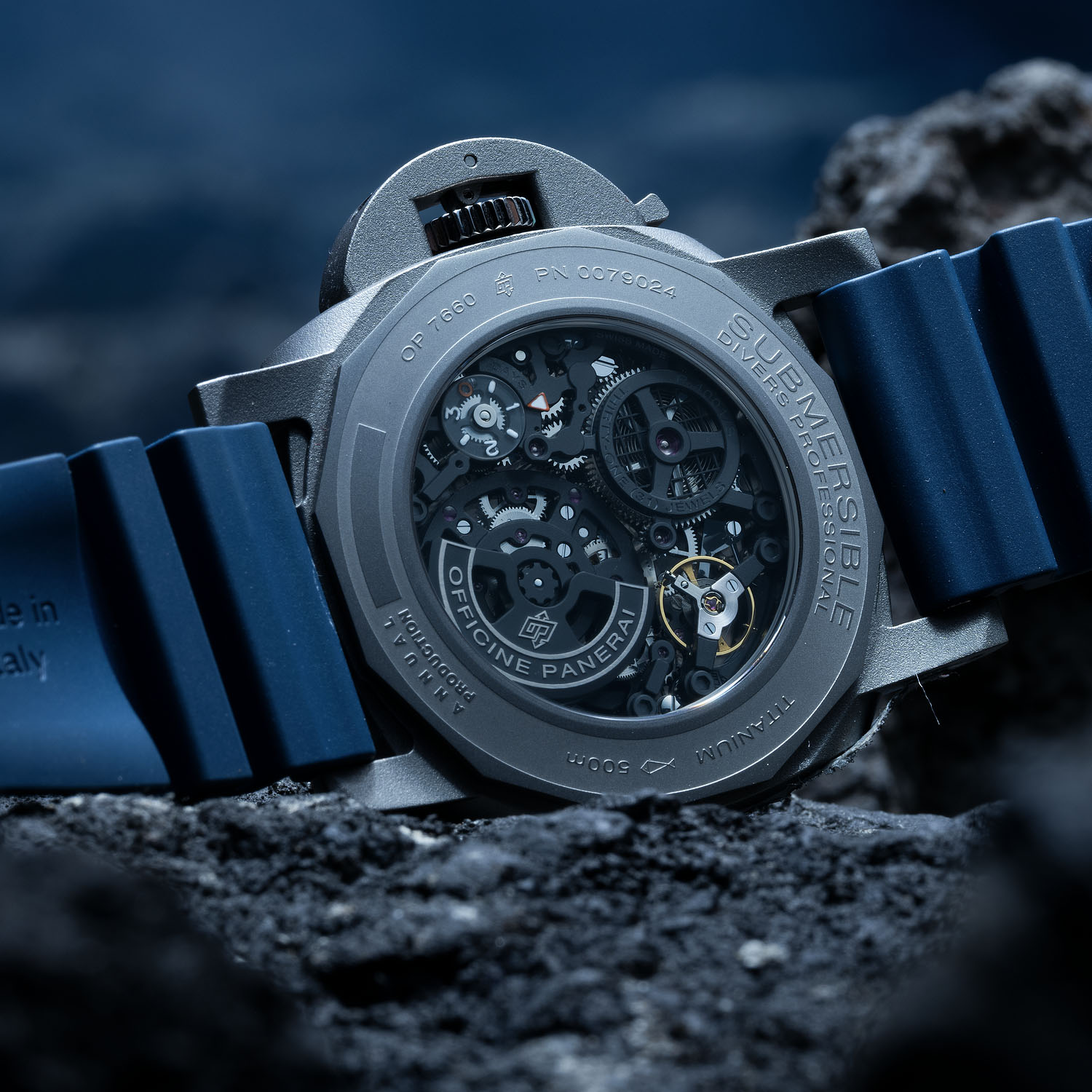Panerai Gets Technical With The New Submersible Gmt Pam01495 - Royal Watch Pk