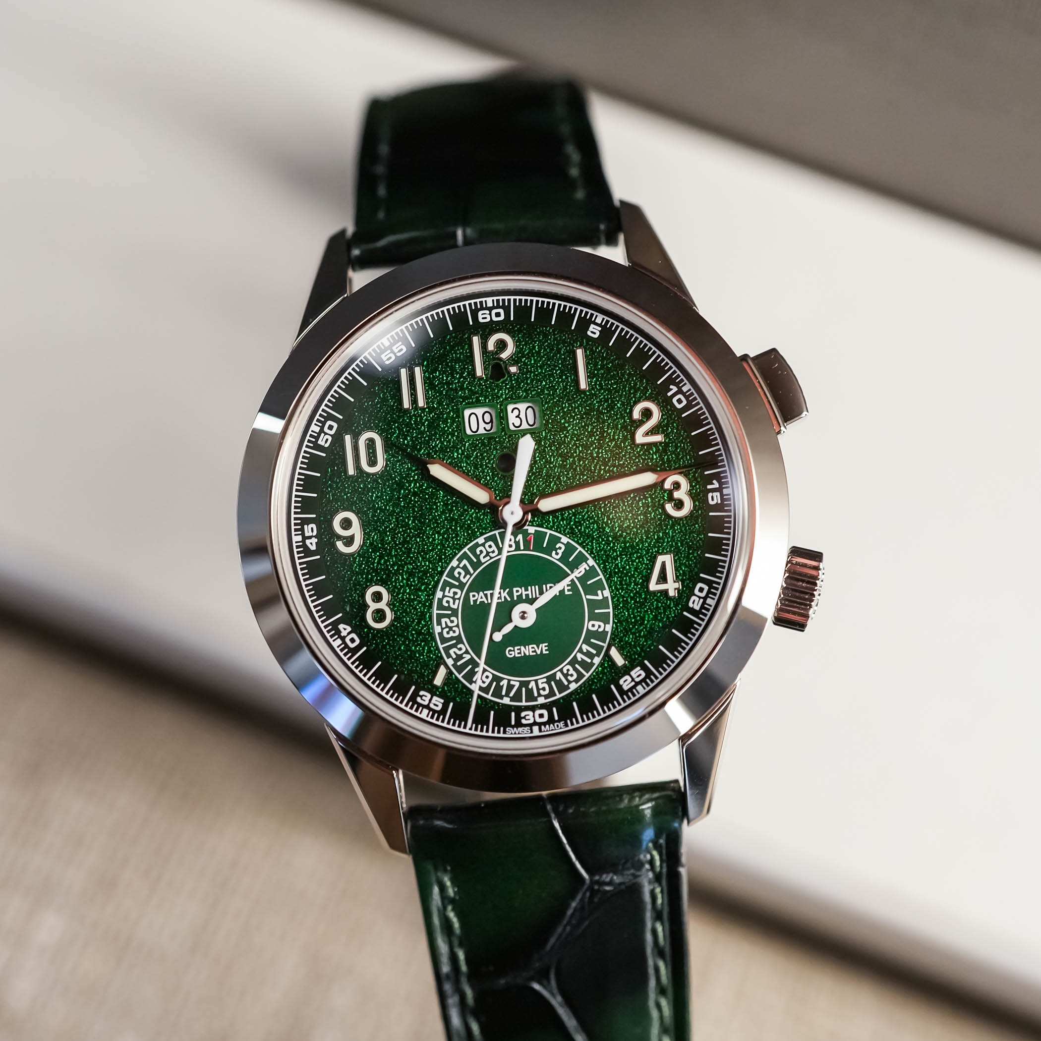 The Patek Philippe Calatrava Alarm 5322G, Technically Impressive, Genuinely Usable - Royal Watch Pk