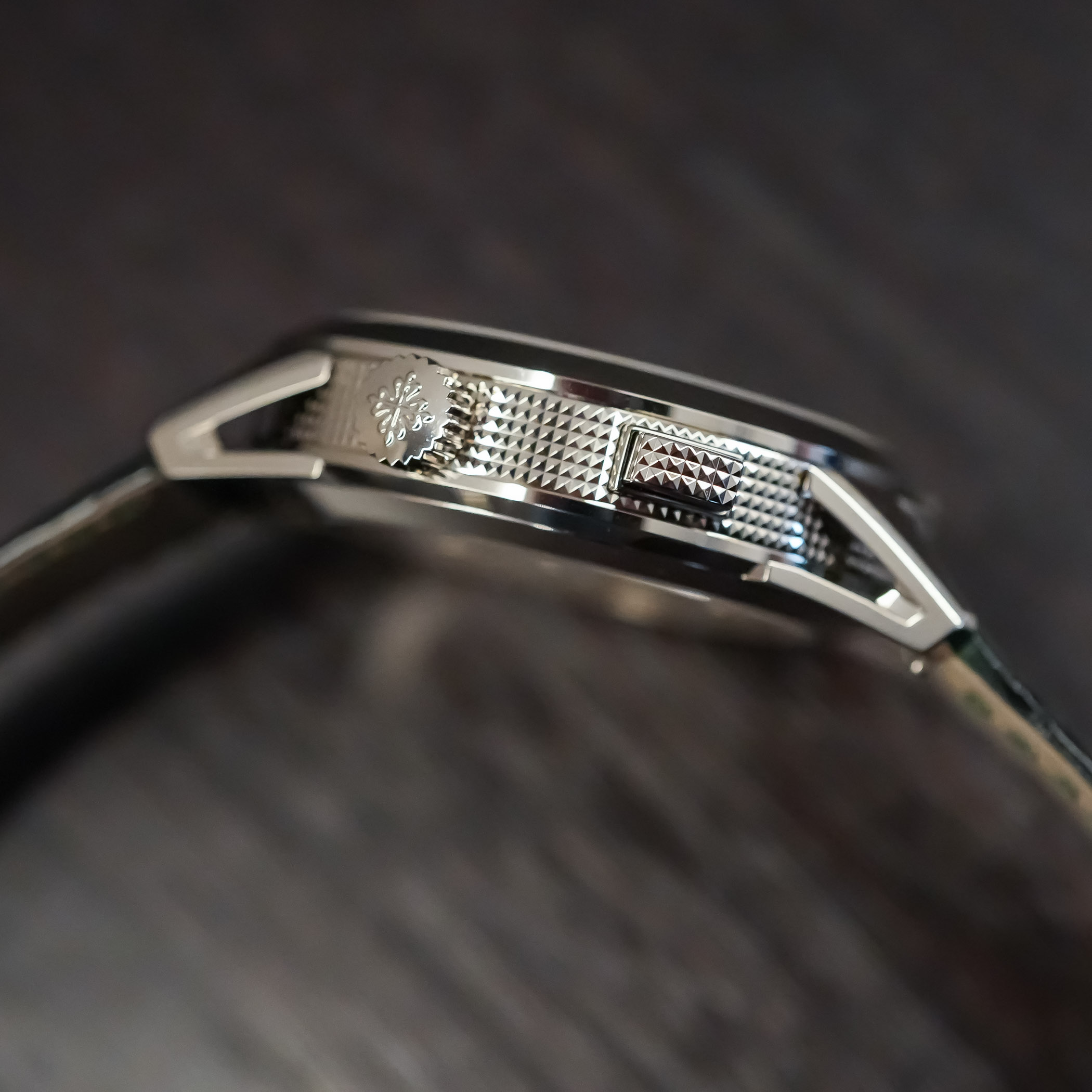 The Patek Philippe Calatrava Alarm 5322G, Technically Impressive, Genuinely Usable - Royal Watch Pk