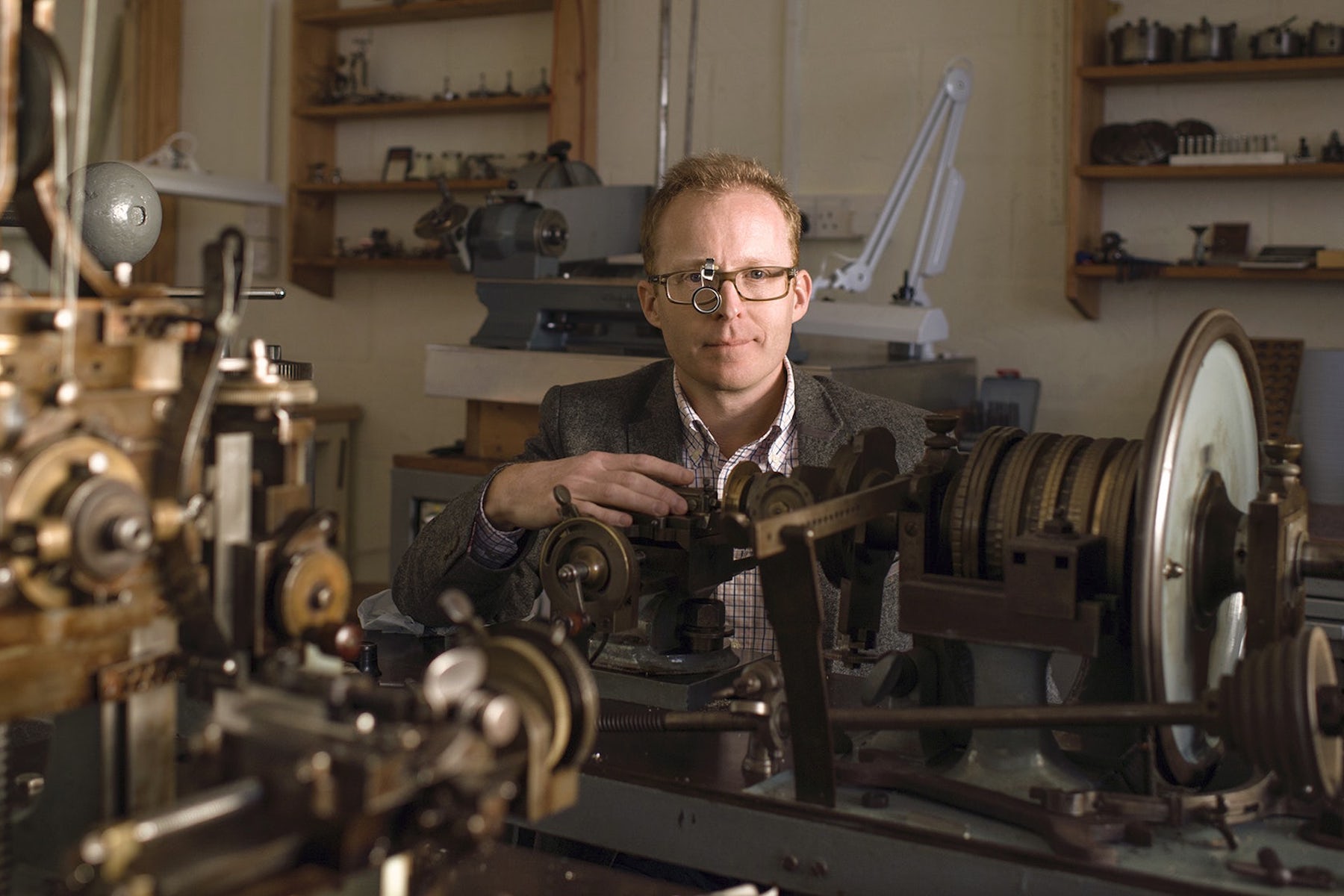 The History Of English Watchmaking The History Of English Watchmaking - Royal Watch Pk