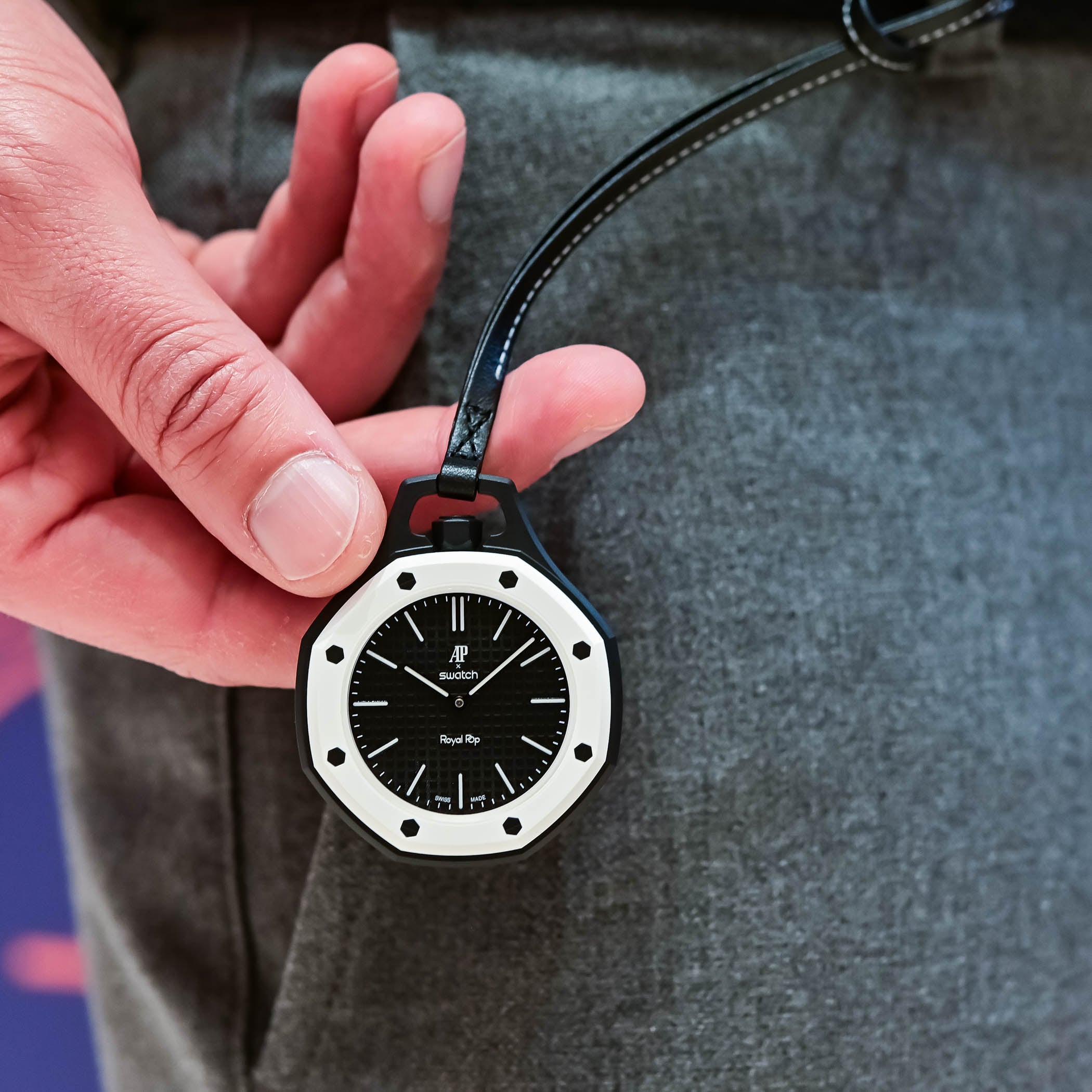 Swatch X Audemars Piguet Swatch Pop Pocket Watch Royal Oak Bioceramic - Full Review Video - 4