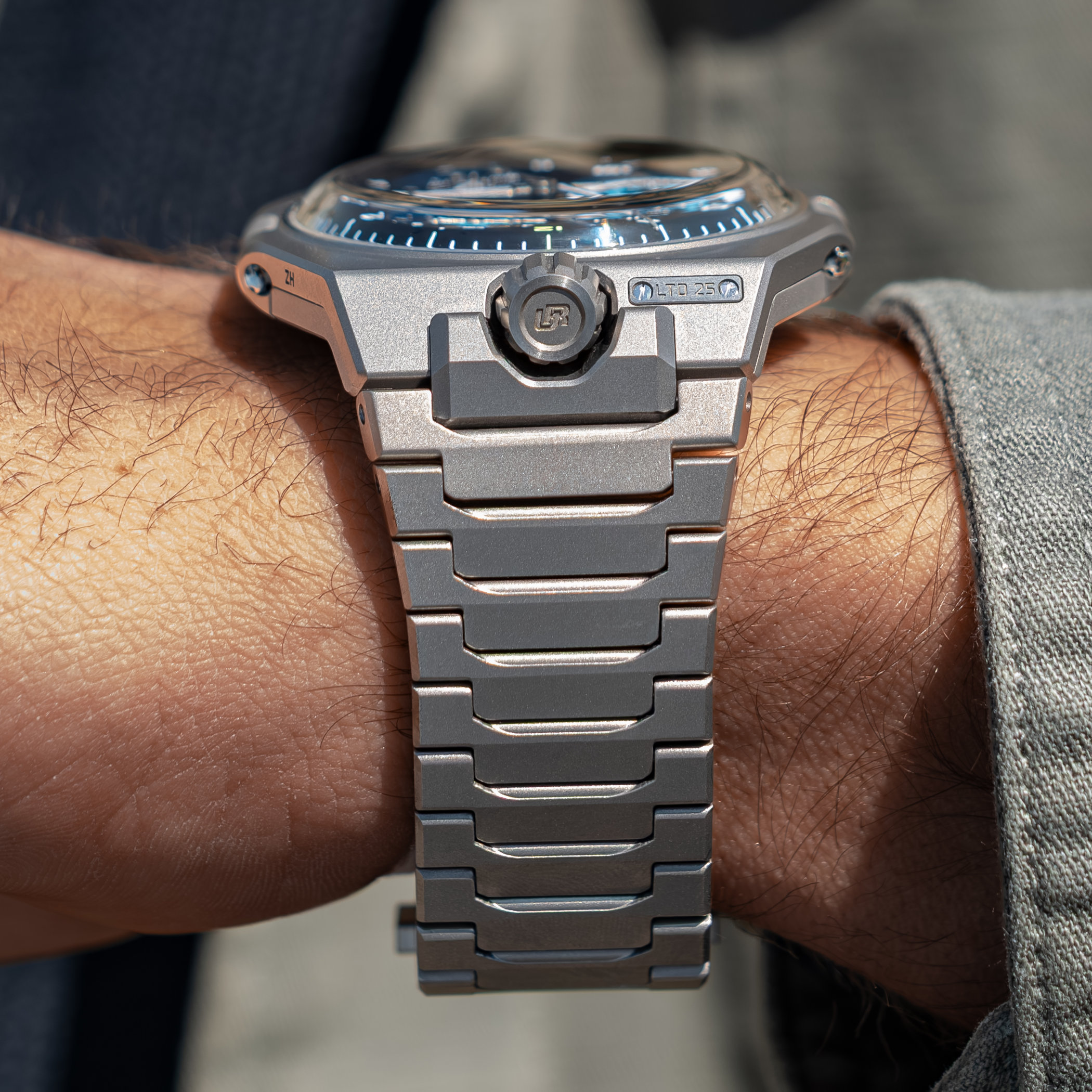 Urwerk Ur-10 Spacemeter Blue Final Edition - 3