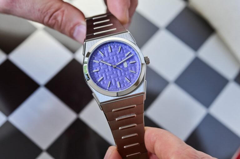 Louis Erard’s Integrated Sports Watch, The 2340, Now In Mauve And Forest Louis Erard’s Integrated Sports Watch, The 2340, Now In Mauve And Forest