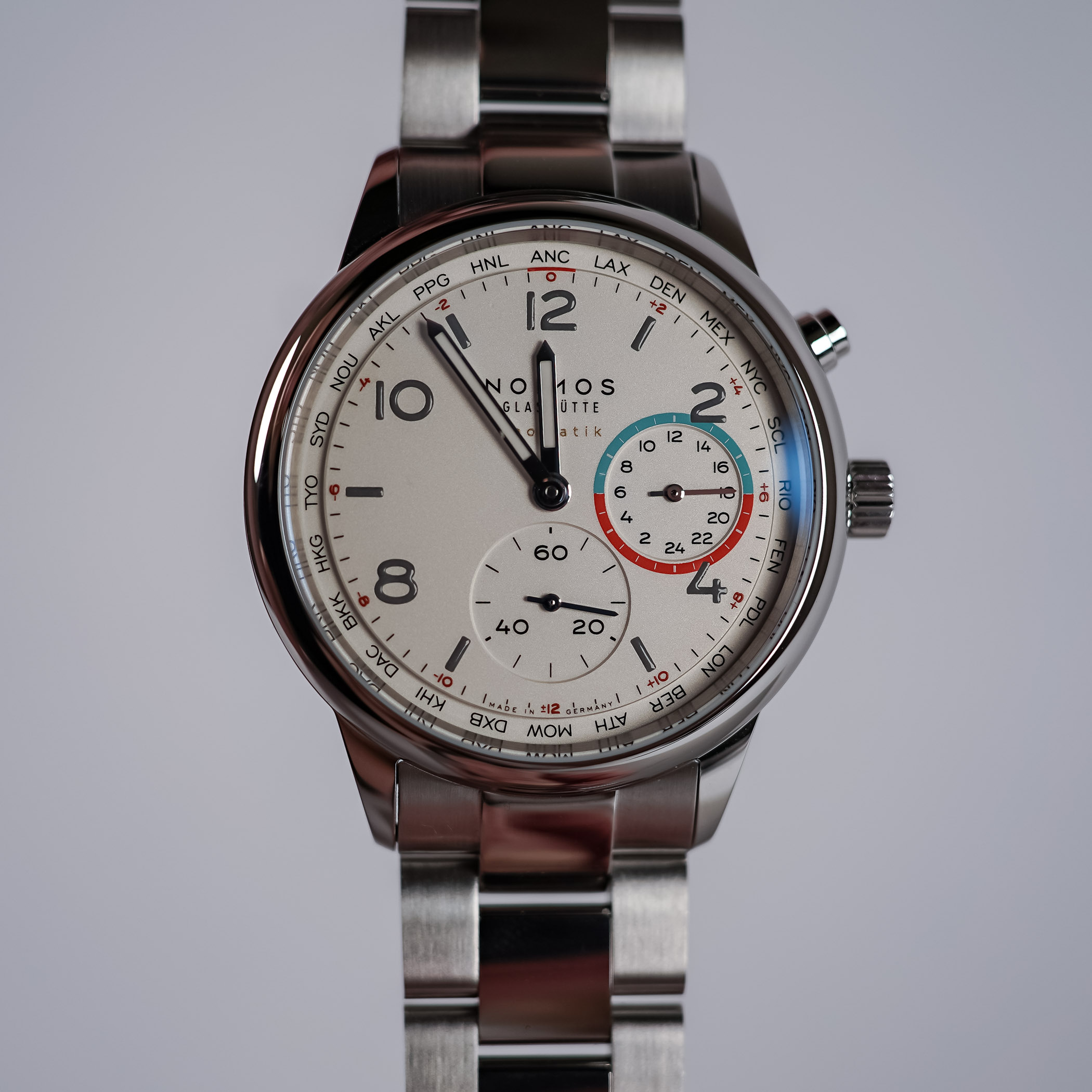 The New Radiant White Version Of The Nomos Club Sport Neomatik Worldtimer The New Radiant White Version Of The Nomos Club Sport Neomatik Worldtimer - Royal Watch Pk