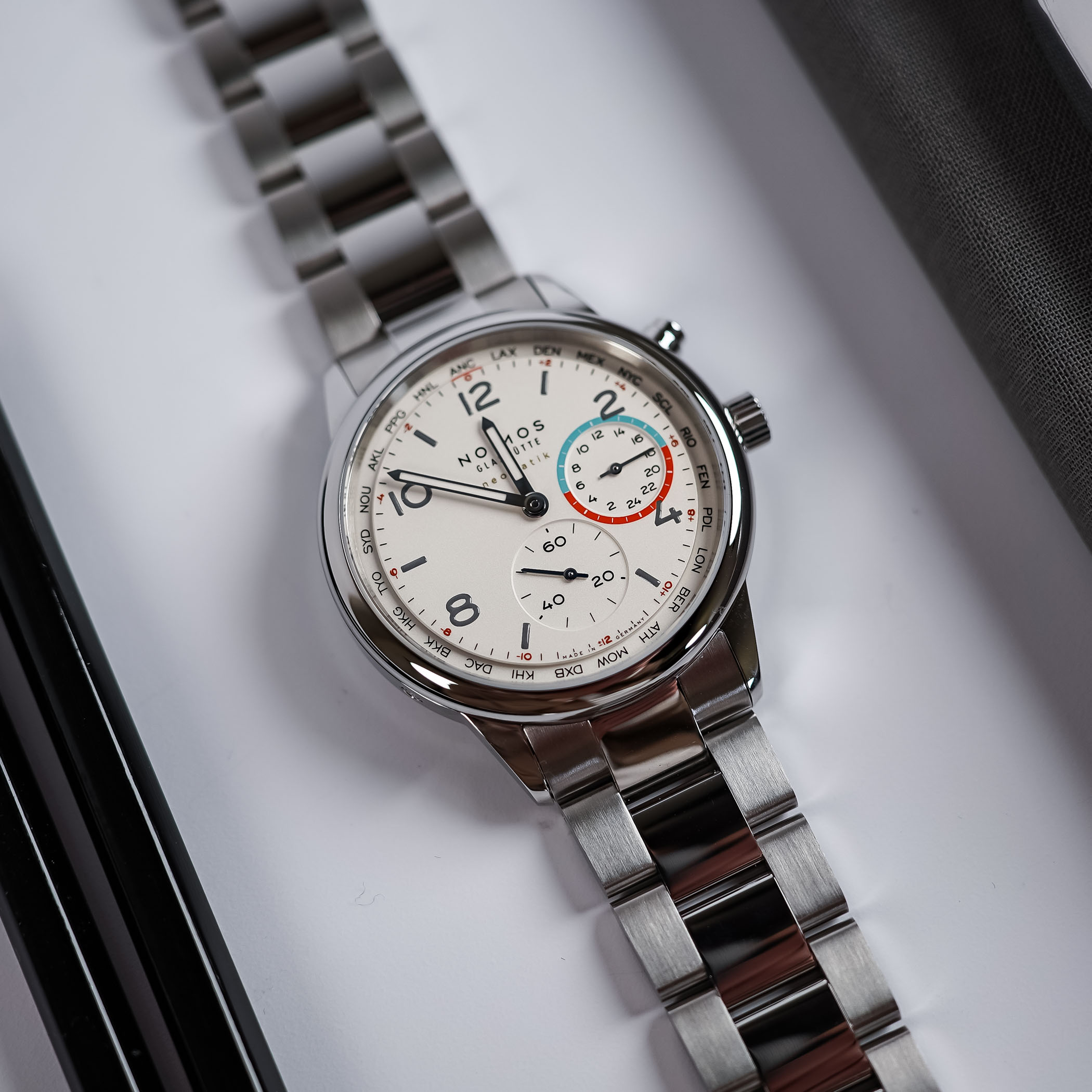 The New Radiant White Version Of The Nomos Club Sport Neomatik Worldtimer The New Radiant White Version Of The Nomos Club Sport Neomatik Worldtimer - Royal Watch Pk