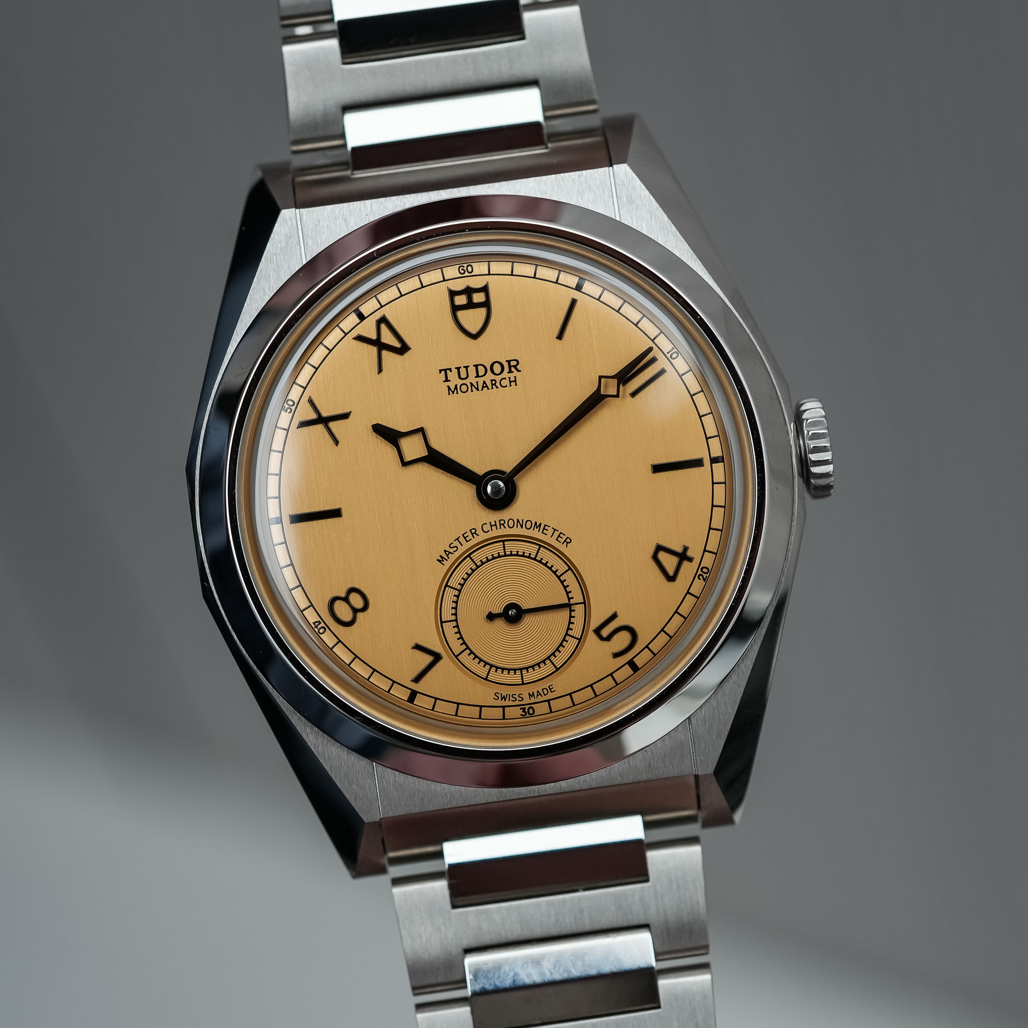 The Tudor Monarch, An Unexpected Yet Successful Return The Tudor Monarch, An Unexpected Yet Successful Return - Royal Watch Pk