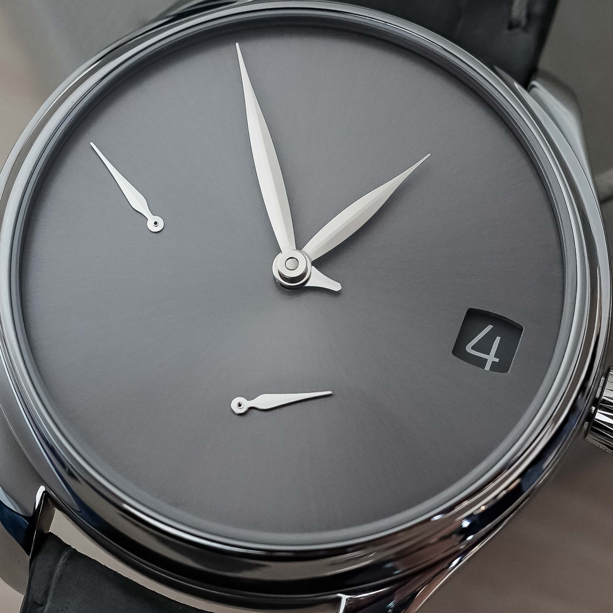 The Ghost-Like H. Moser & Cie. Endeavour Perpetual Calendar Concept Tantalum - Royal Watch Pk