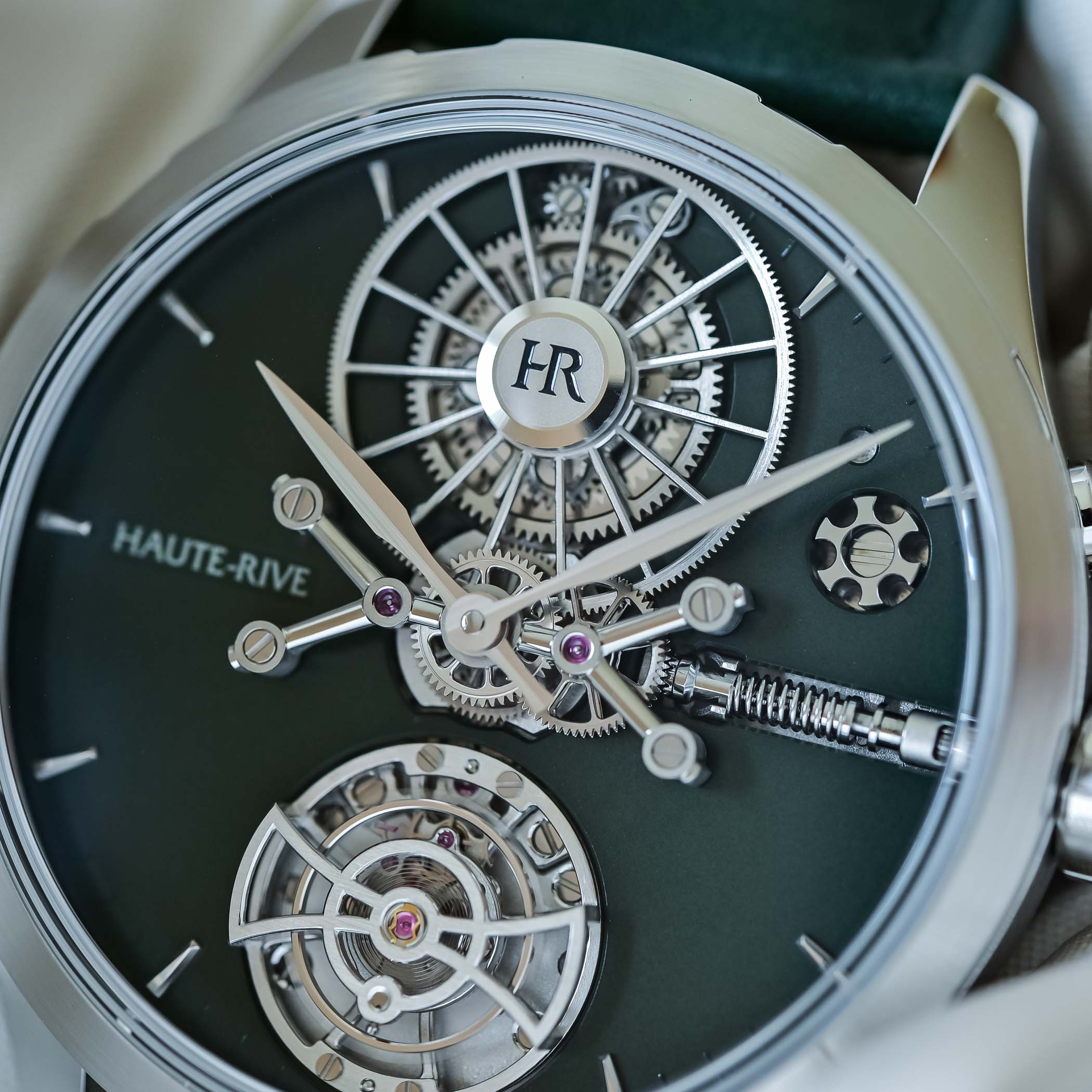 Haute-Rive Honoris Strato Verde Strato Blu Steel - 1000-Hour Power Reserve Tourbillon - Review - 6 Haute-Rive Honoris Strato Verde Strato Blu Steel - 1000-Hour Power Reserve Tourbillon - Review - 6
