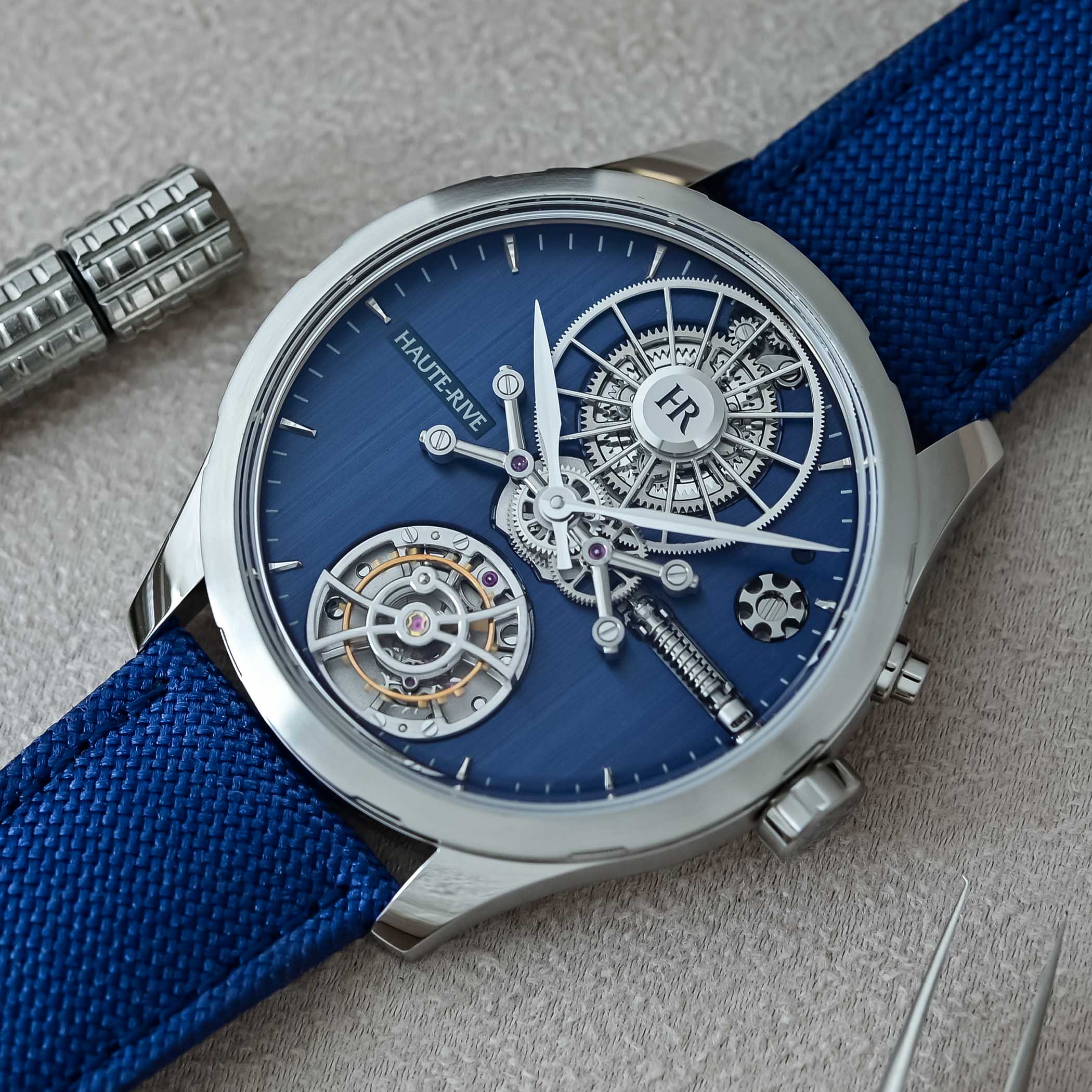 The New Steel Editions Of The Haute-Rive Honoris, The Strato Verde & Strato Blu The New Steel Editions Of The Haute-Rive Honoris, The Strato Verde & Strato Blu - Royal Watch Pk