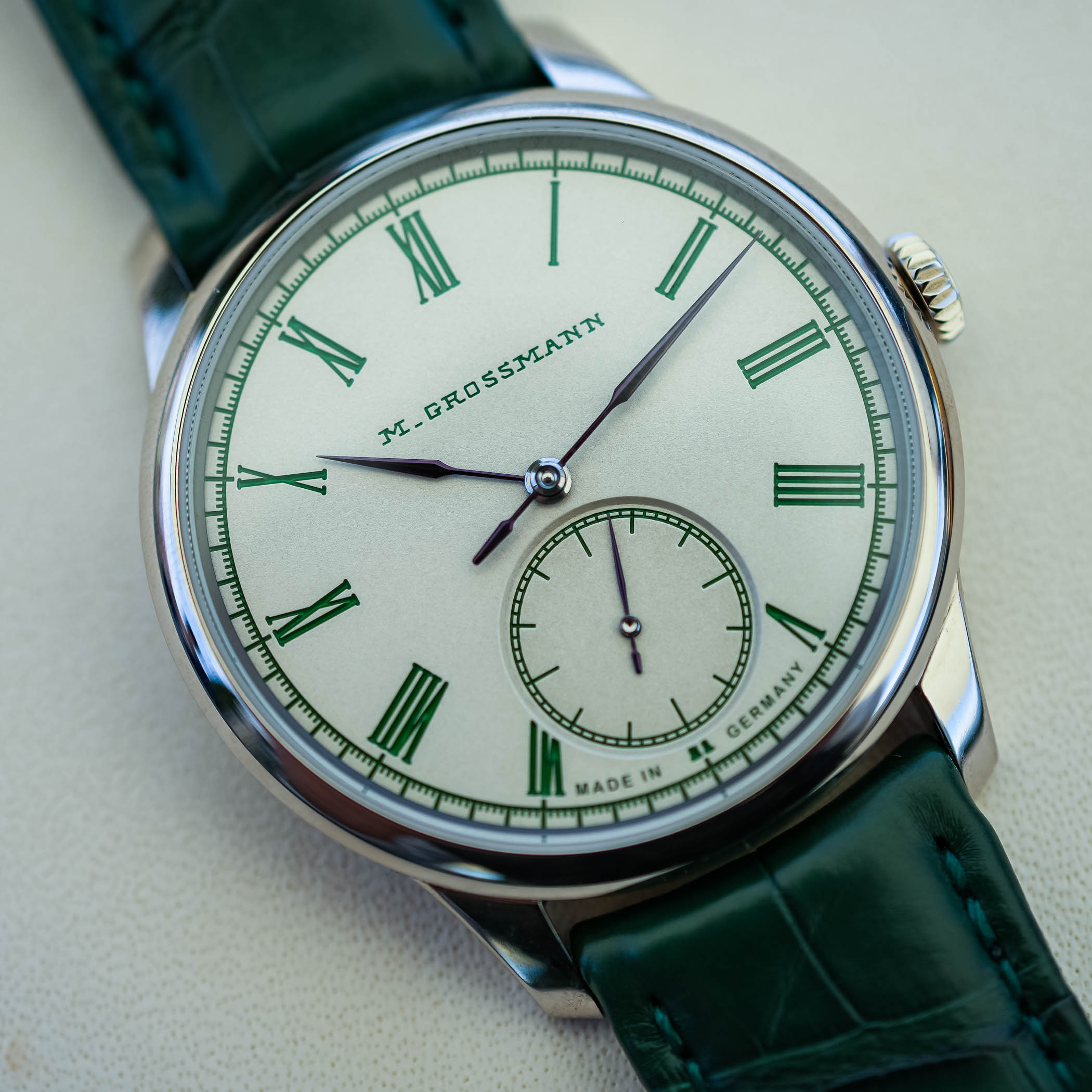 Moritz Grossmann Tefnut Silver-Plated By Friction Green Accents 39Mm - Review - 3 Moritz Grossmann Tefnut Silver-Plated By Friction Green Accents 39Mm - Review - 3