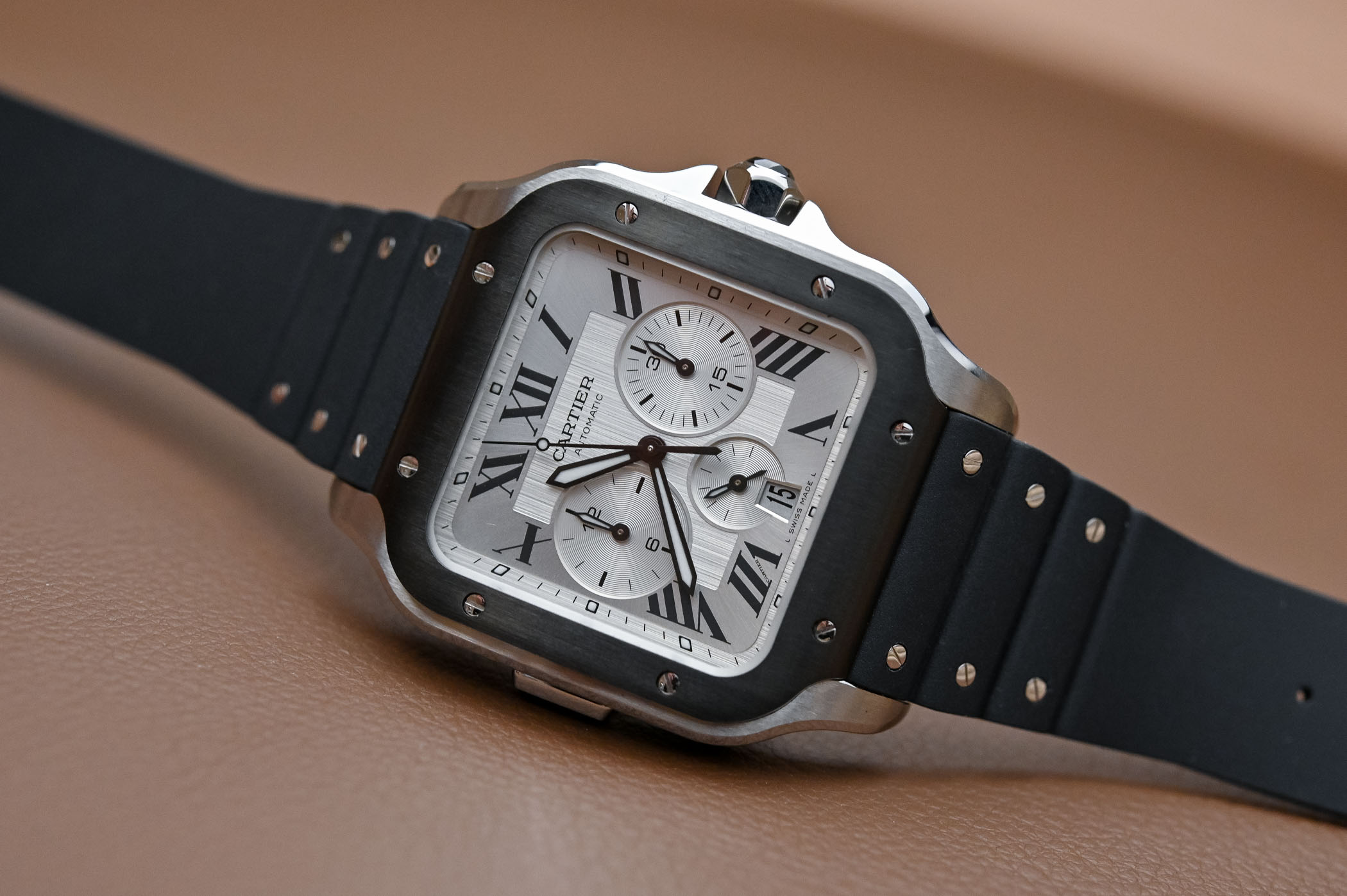 Santos De Cartier Chronograph Sihh 2019 - Review - 3 Santos De Cartier Chronograph Sihh 2019 - Review - 3