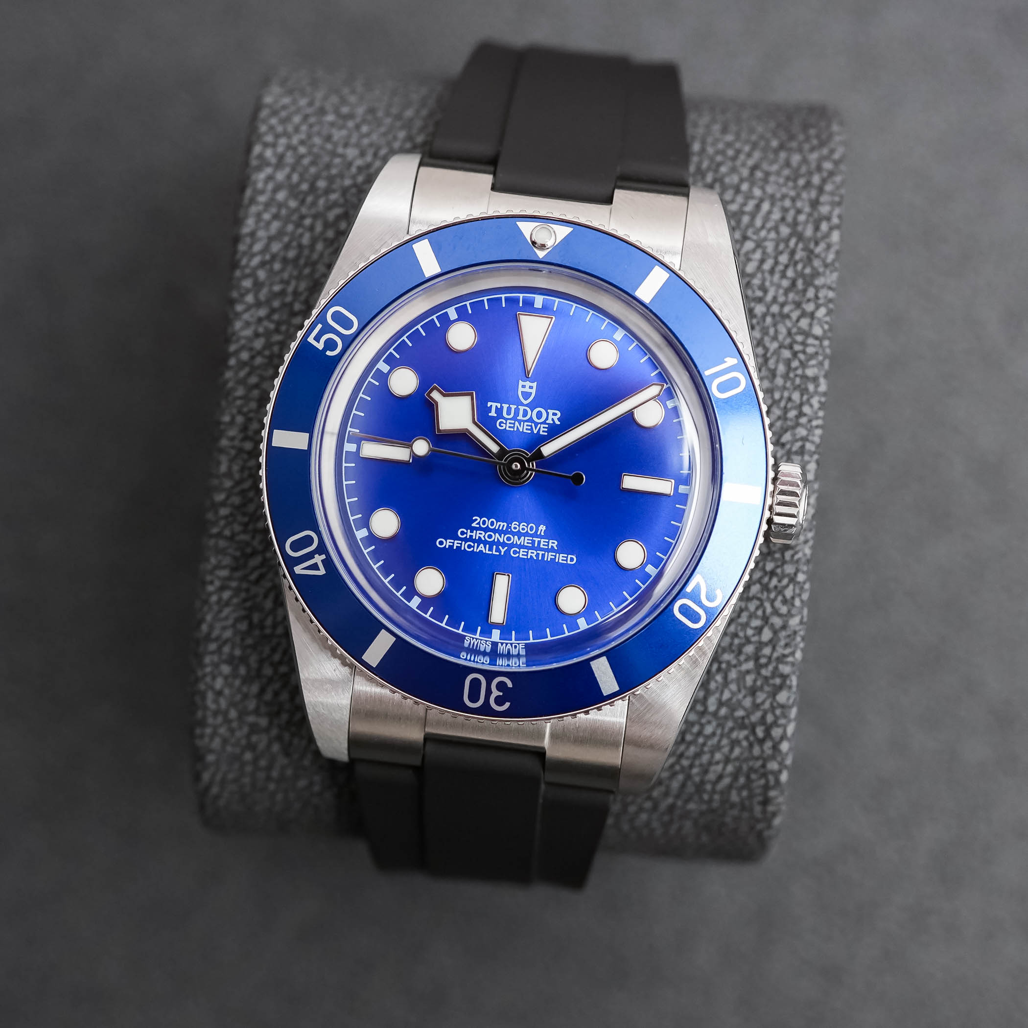 Tudor Black Bay 54 Blue 79000B - Review - 6