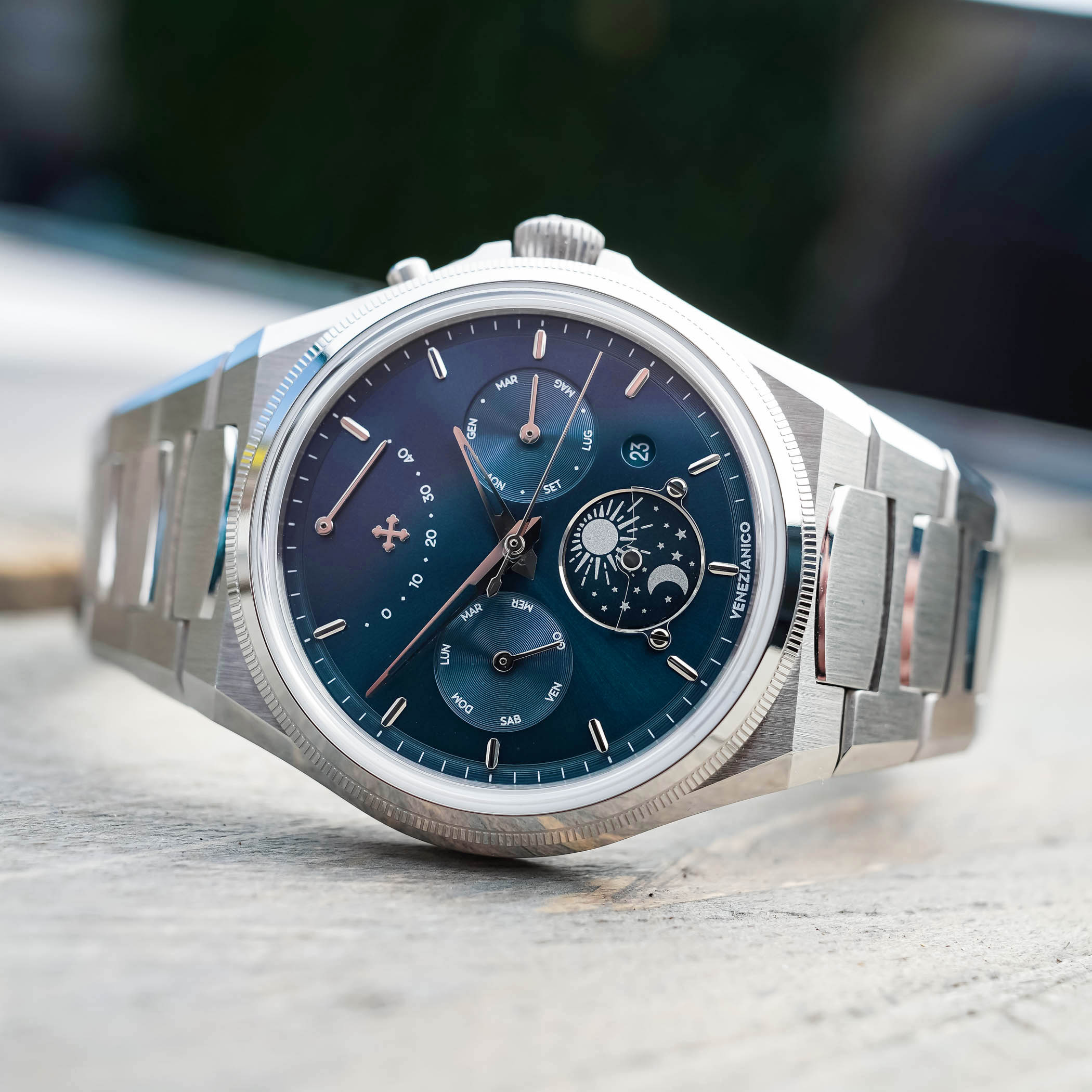 The New Venezianico Arsenale Calendario, An Accessible Take On The Integrated Bracelet Watch - Royal Watch Pk