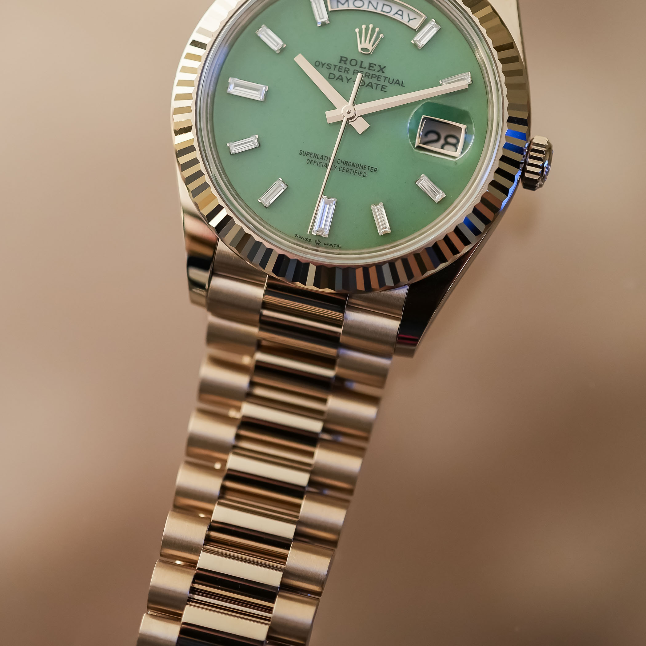 Rolex-Oyster-Perpetual-Day-Date-40-Jubilee-Gold-Green-Aventurine-228235Jg-Review-2 Rolex-Oyster-Perpetual-Day-Date-40-Jubilee-Gold-Green-Aventurine-228235Jg-Review-2